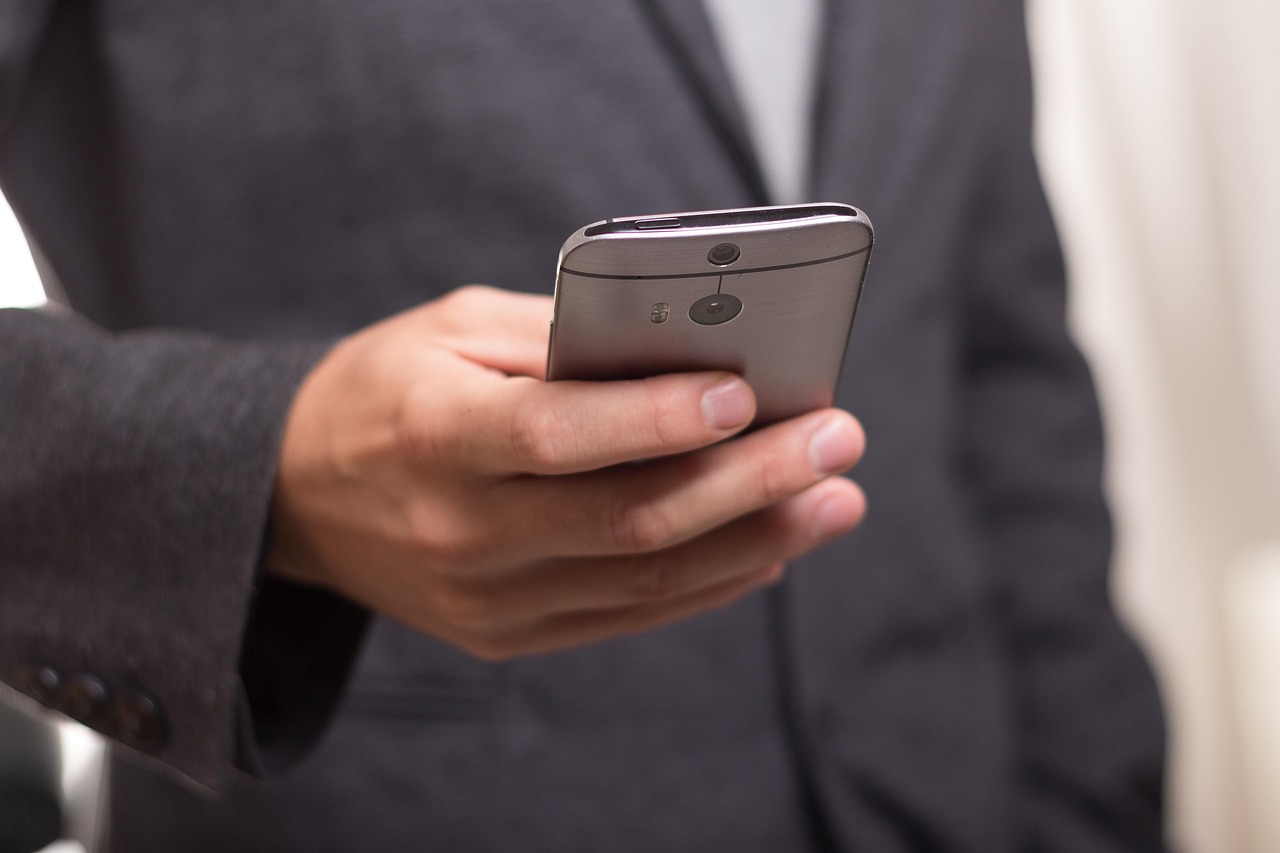 Ambev telefone: Contatos, WhatsApp e 0800 para suporte