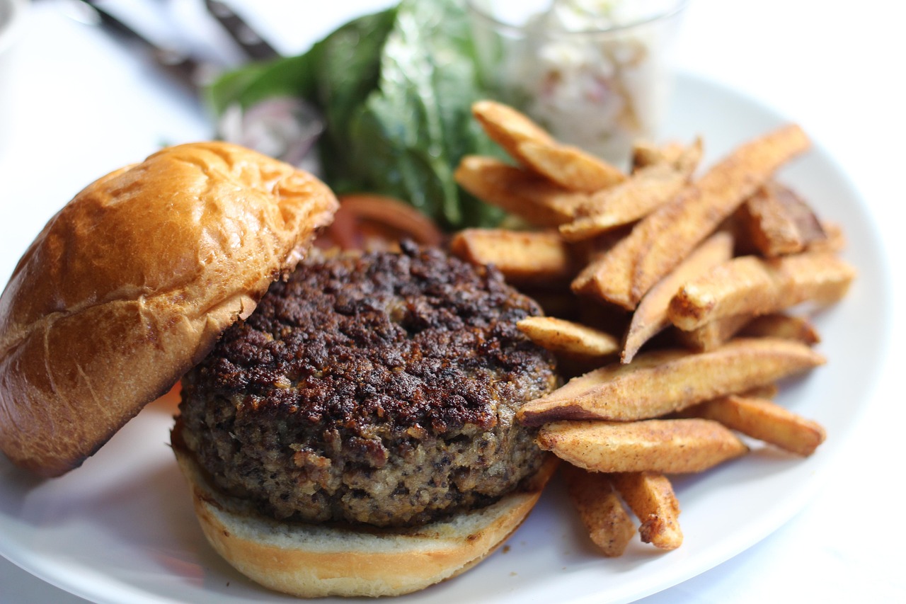 Black Friday do McDonald's 2023: Lanche grátis e promoções