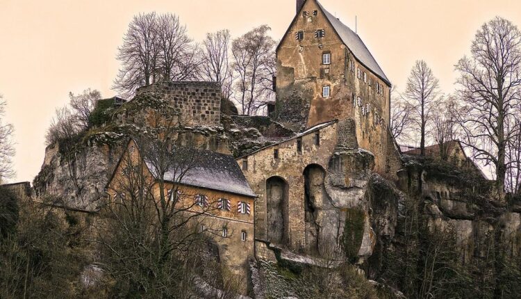 Descubra os Segredos Ocultos por Trás das Ruínas Misteriosas do Mundo