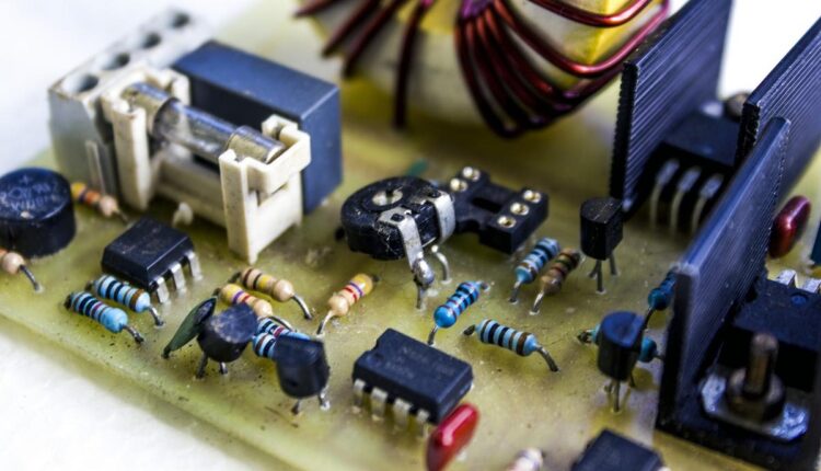 Dicas para manter a instalação elétrica da casa sempre segura