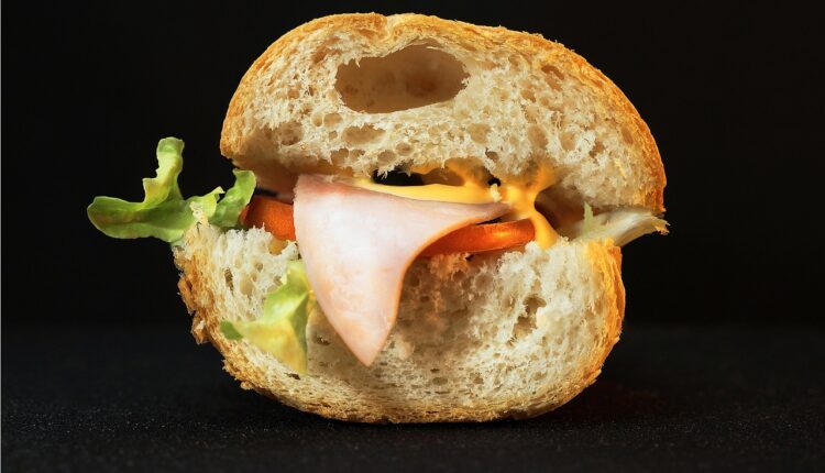 6 lugares para comer sanduíche de mortadela em SP: Delícias