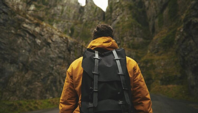 Viagens solo: vantagens, desafios e dicas de segurança