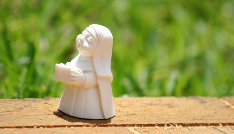 Quanto uma freira ganha? Descubra como funciona a vida religiosa